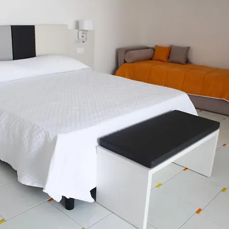 Blu 住宿加早餐酒店 拉维罗